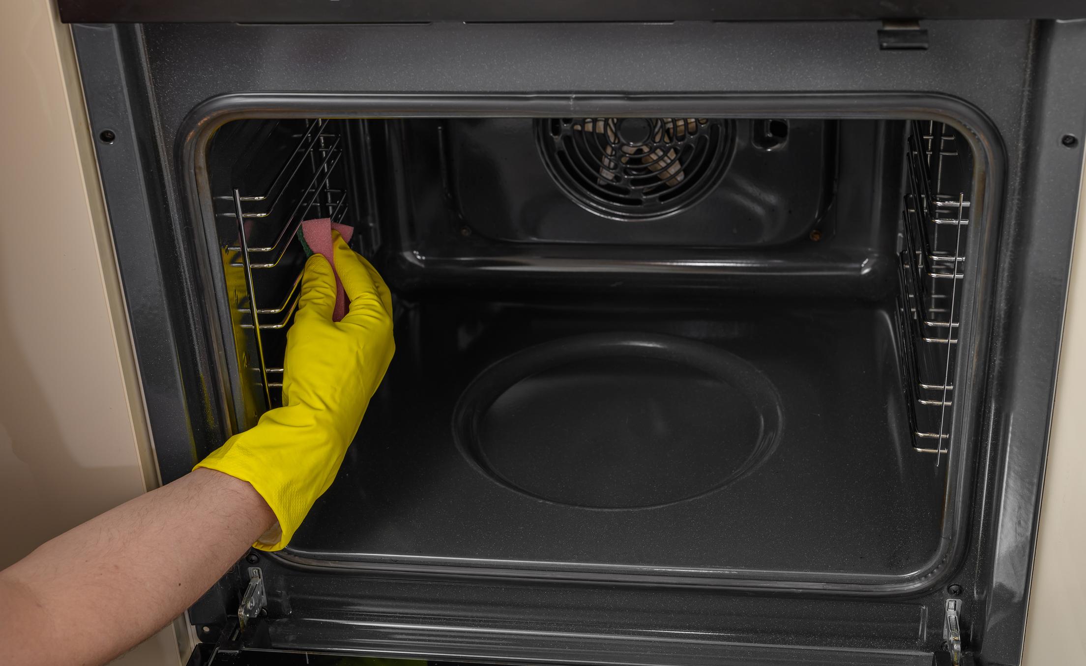 oven cleaning end of lease clean